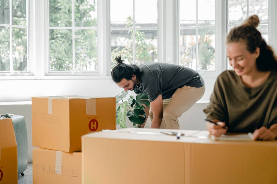 Why Do People Move? 7 Common Reasons